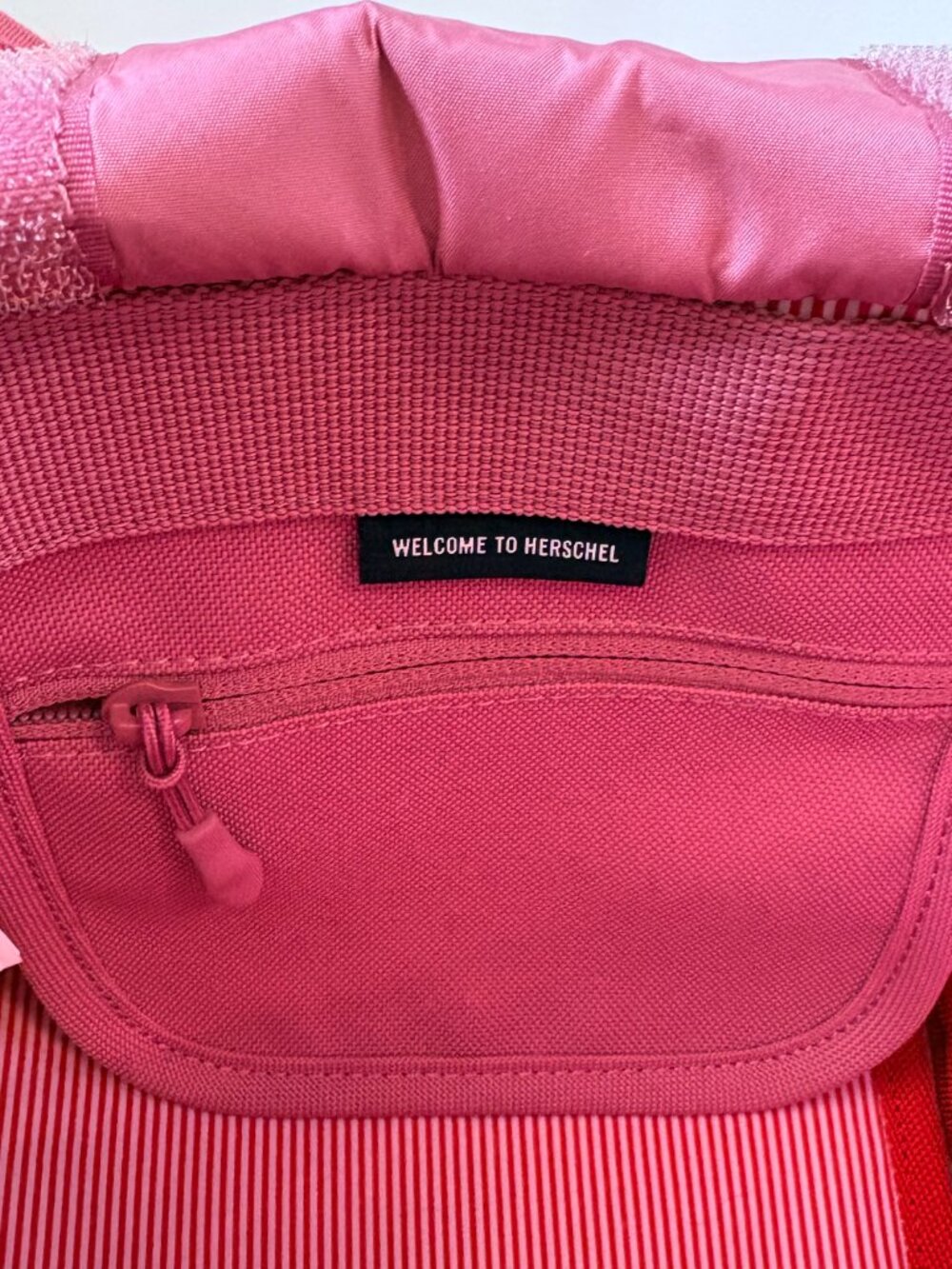 Herschel Supply Co Grade Mini Messenger Bag Nude Rose Pink Crossbody - Picture 5 of 13